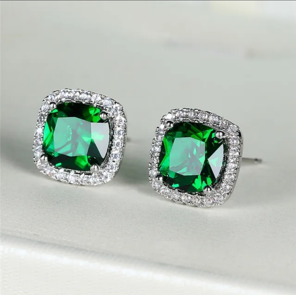 Square Cut Diamond Earrings - Picture 5 of 6